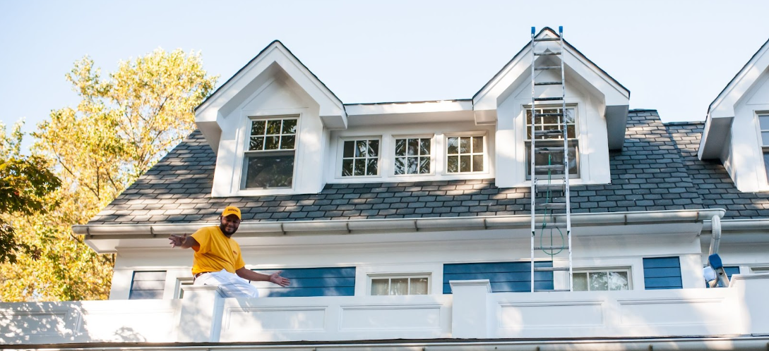 siding painting house 2