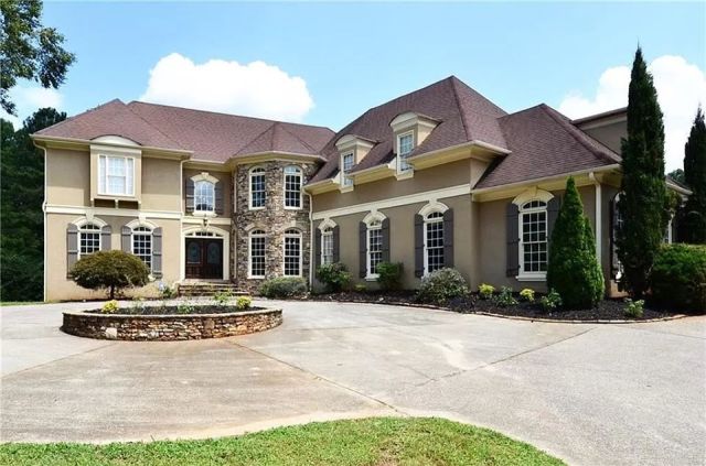 repainted exterior of home in alpharetta - before