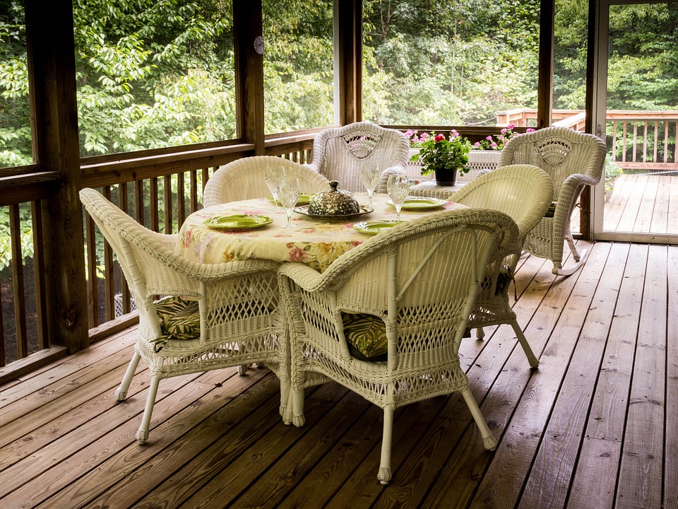 deck staining services