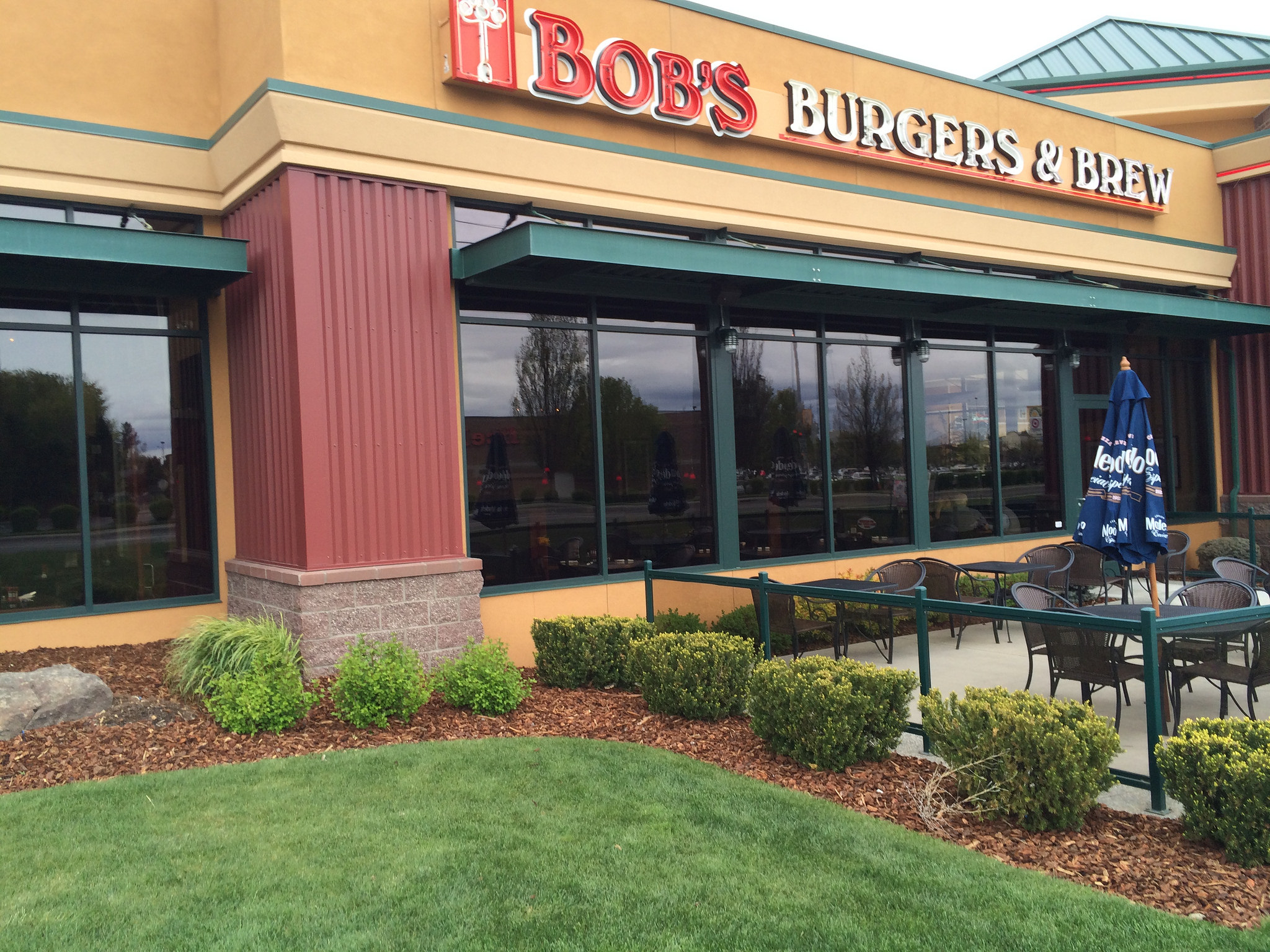 local restaurant exterior painting