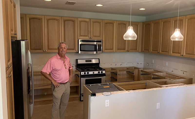 Cabinet Refinishing and Repainting Before