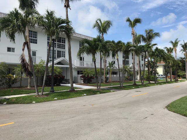 Key Islander Condominiums - Street