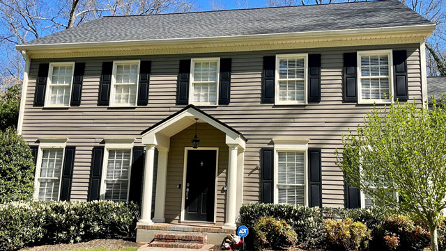 exterior of home in dunwoody before being repainted