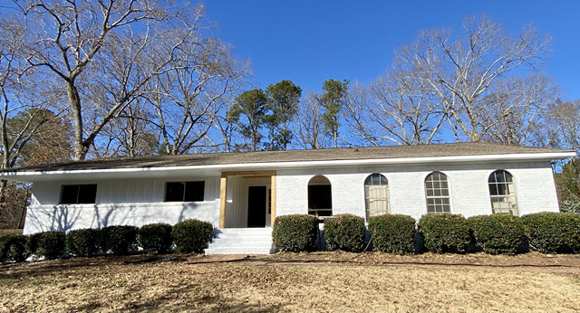 photo of repainted ranch style home in sandy springs ga