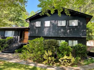photo of repainted brick home in sandy springs
