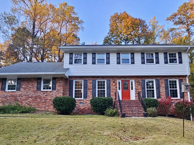 photo of repainted brick exterior in dunwoody ga
