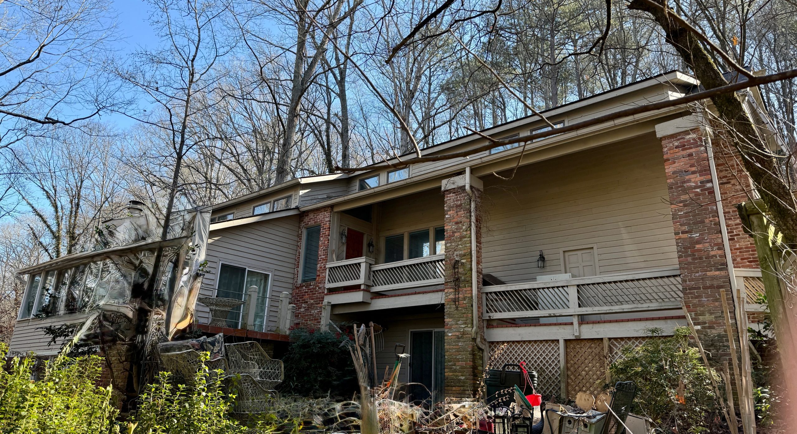 home in sandy springs before being painted