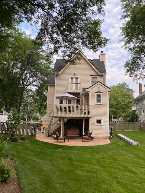 Historic home in Glen Ellyn, IL Side