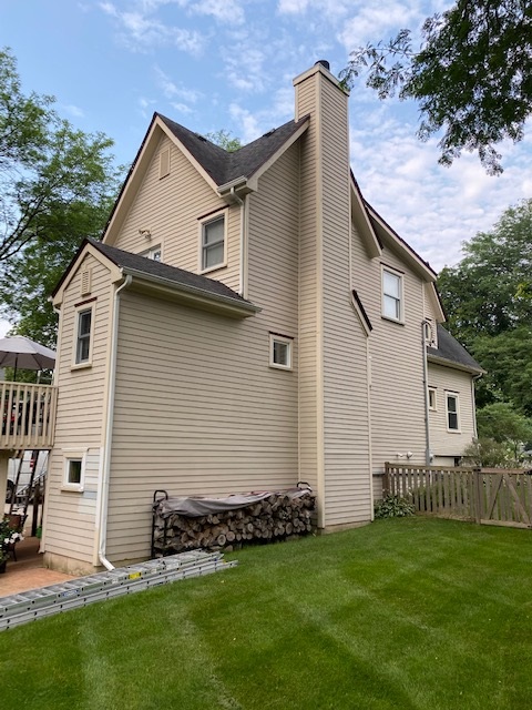 Historic home in Glen Ellyn, IL Side