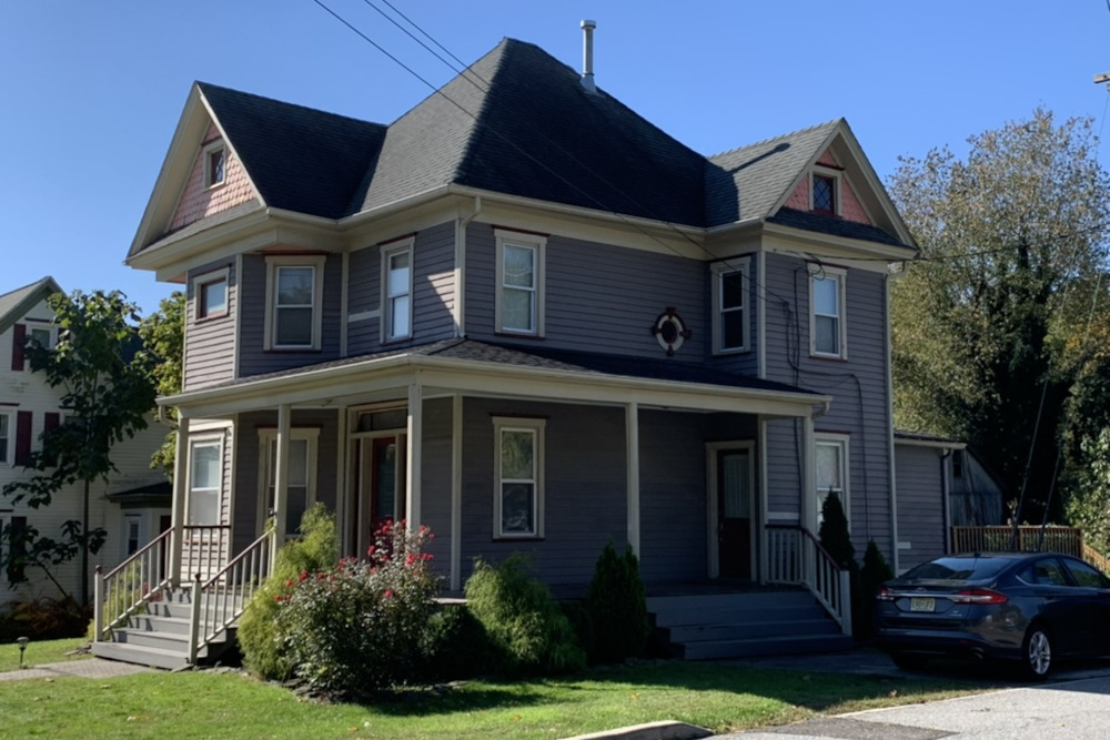 an image of a purple house in new jersey before it was painted 