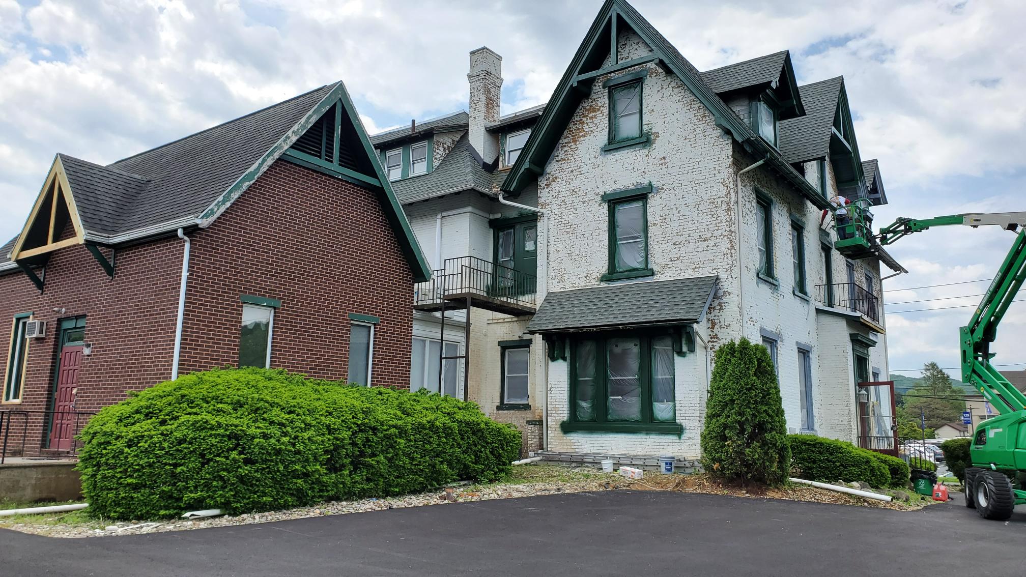 Commercial Exterior Painting – Equinox Property Management Before