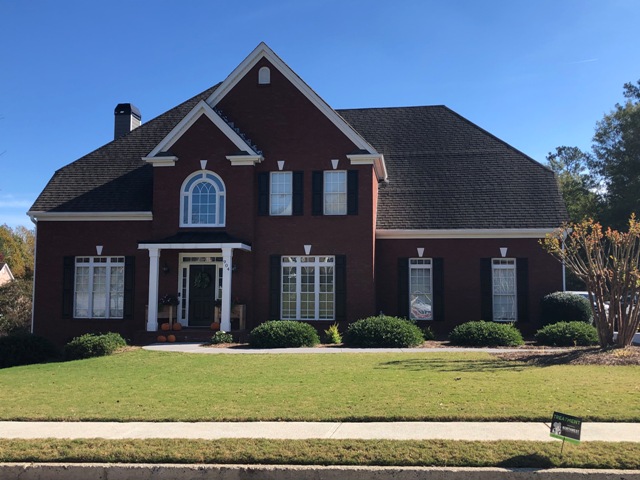 picture of repainted brick home in grayson georgia