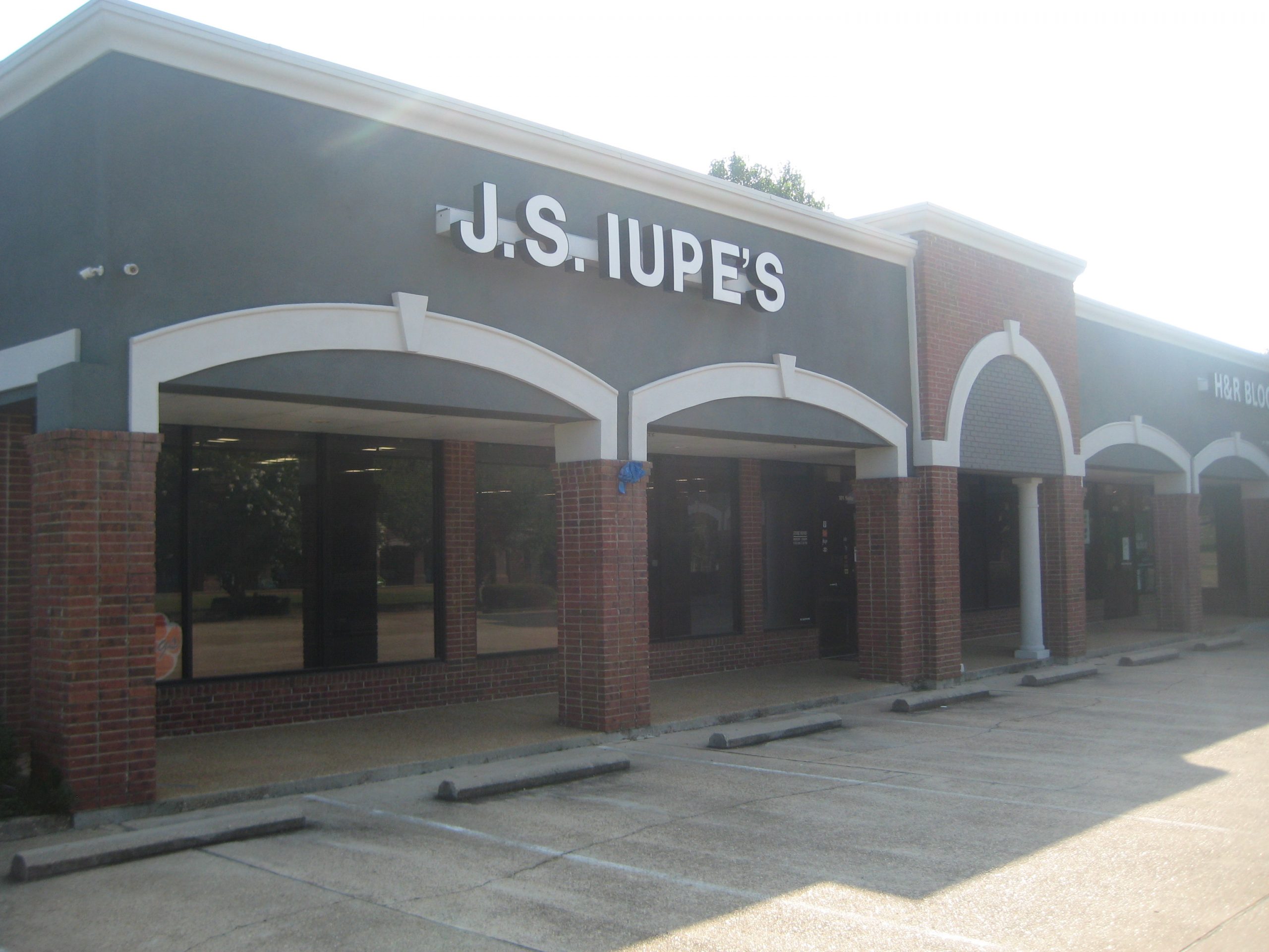 J.S. Iupe’s – Madison, MS | Exterior Painting After