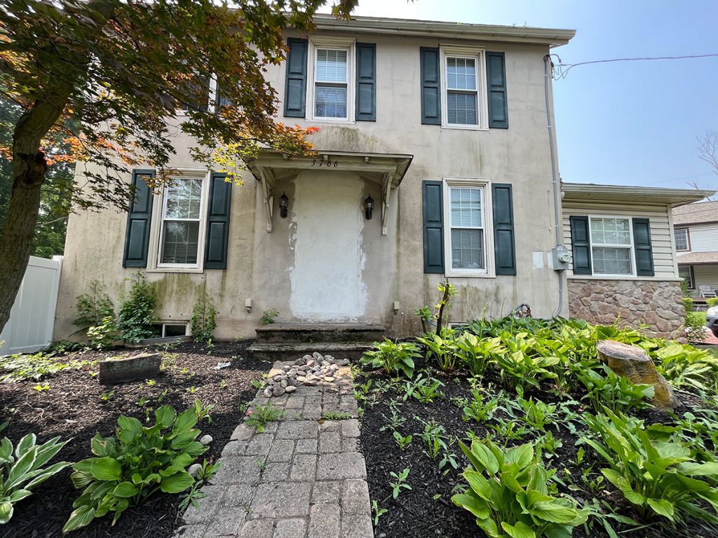 stucco exterior painting (front) before