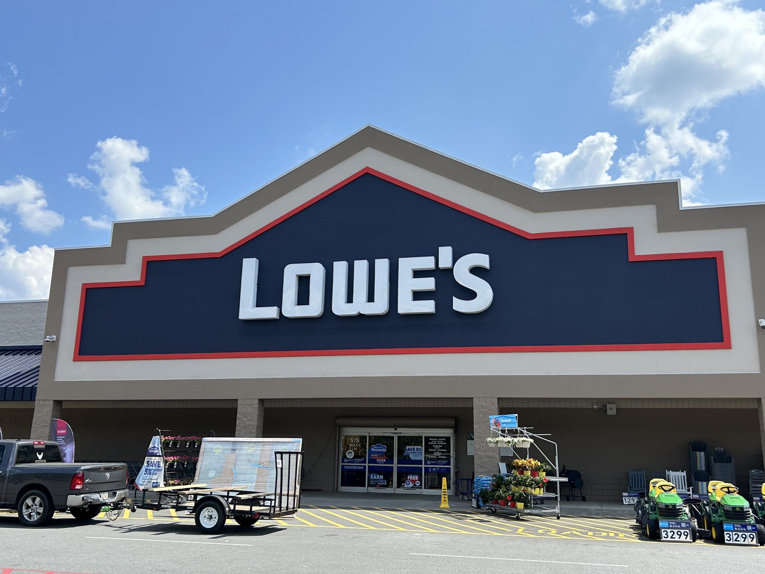 lowe's exterior