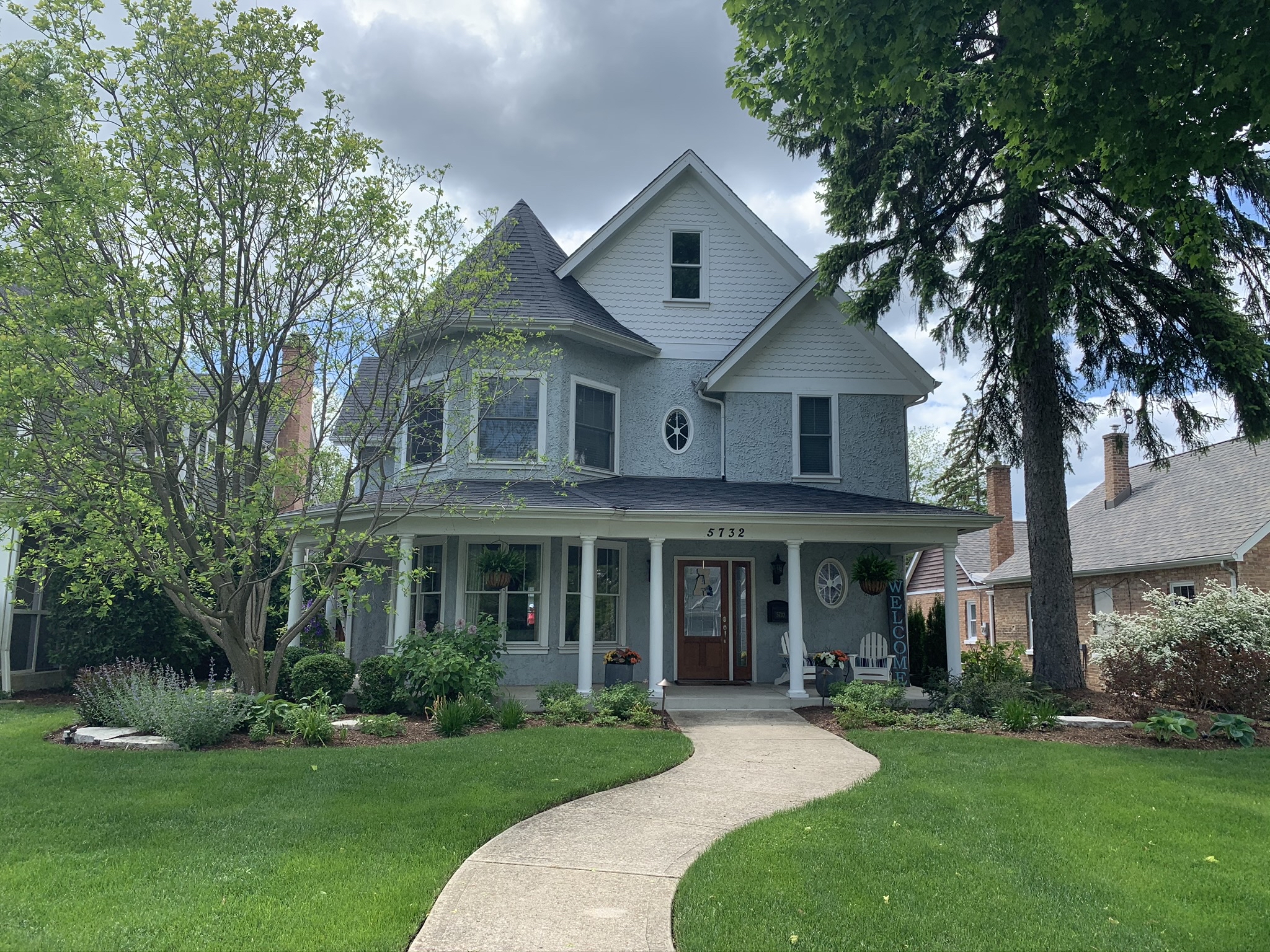 home exterior before painting