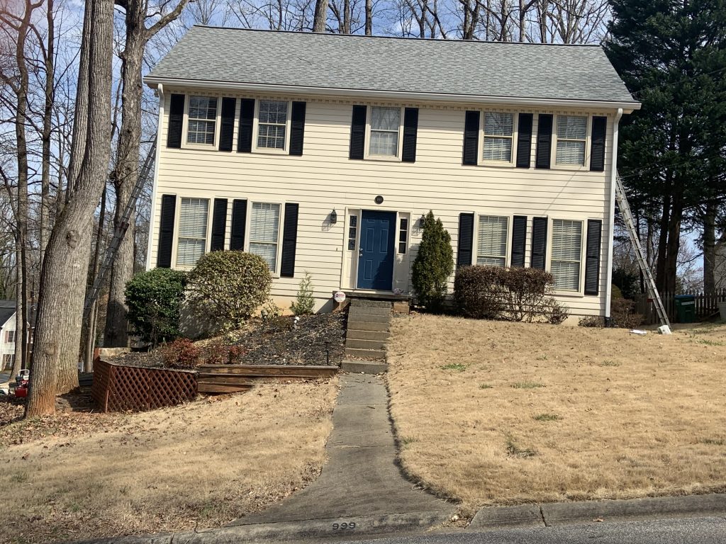 everett home before repaint