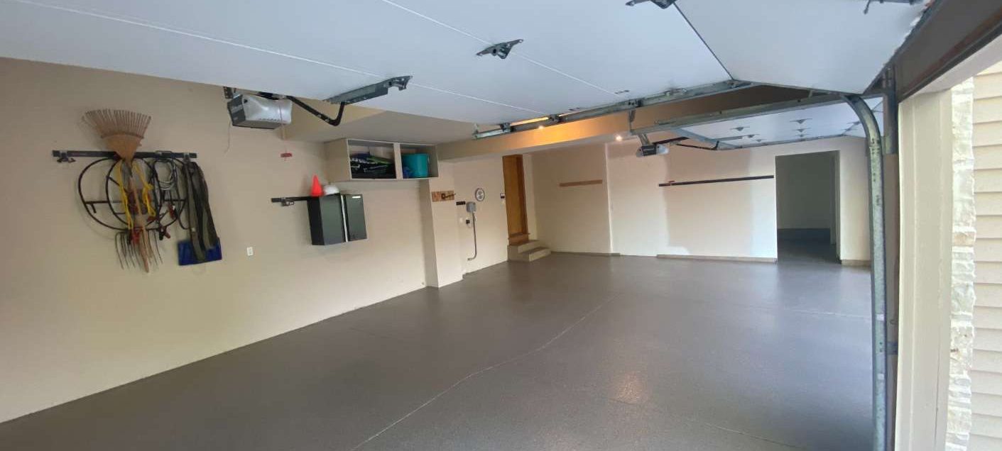 What Are the Best Garage Paint Colors in Northwest Florida? | CertaPro  Painters of NW Florida, image size:1411x636