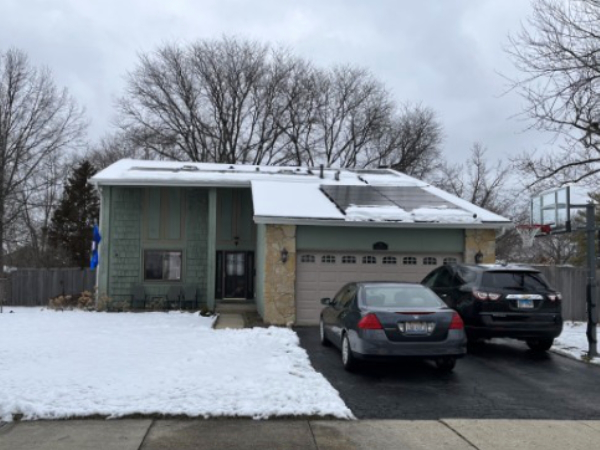 Before exterior house painting in Arlington Heights, Illinois.