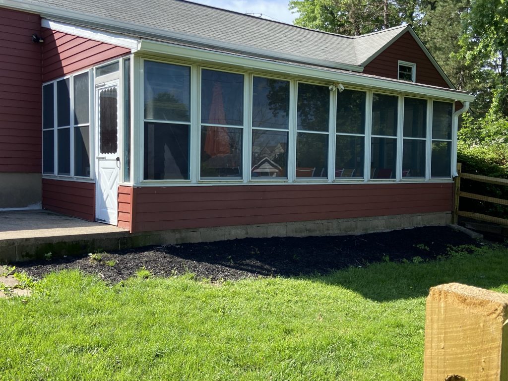Power Washing & Aluminum Siding Painting Before
