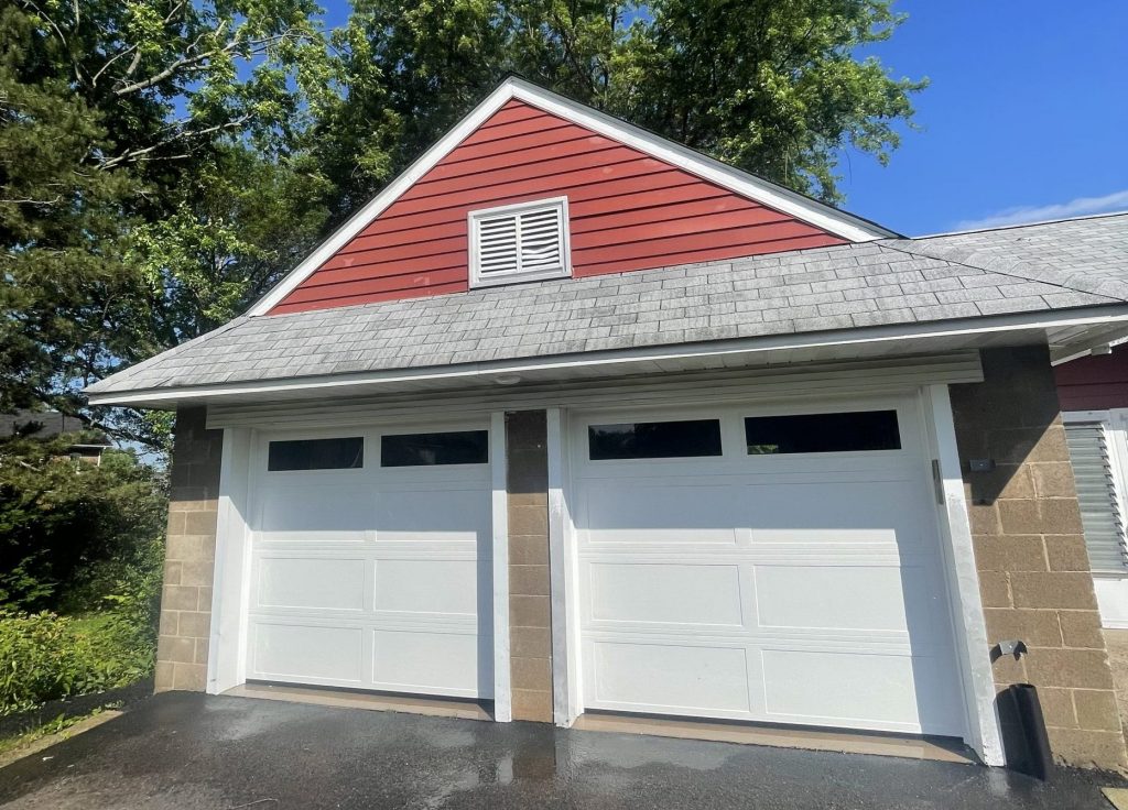 Power Washing & Aluminum Siding Painting Before