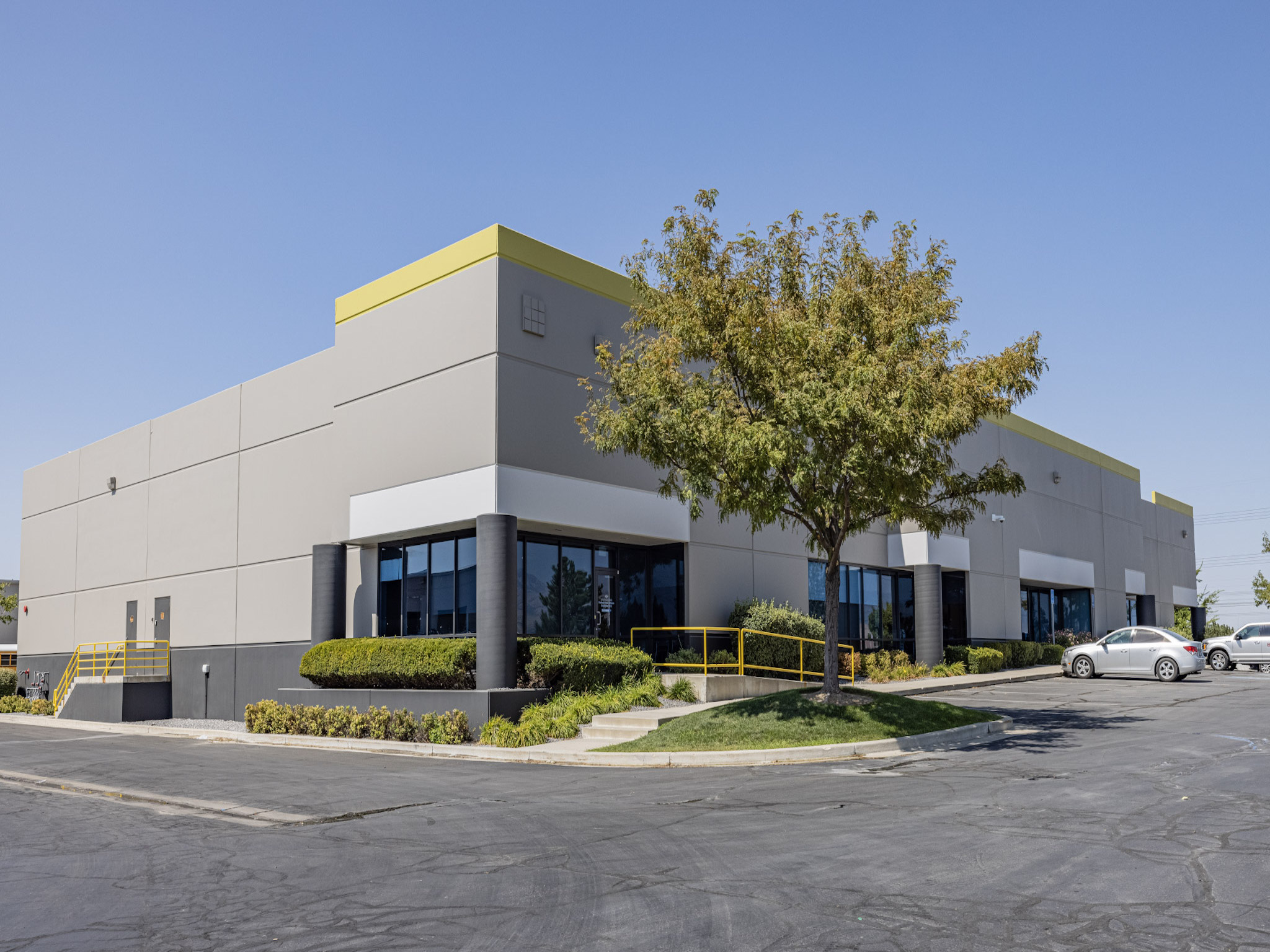 Metal structure after refinishing