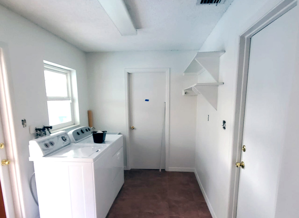 Laundry Painting Interior