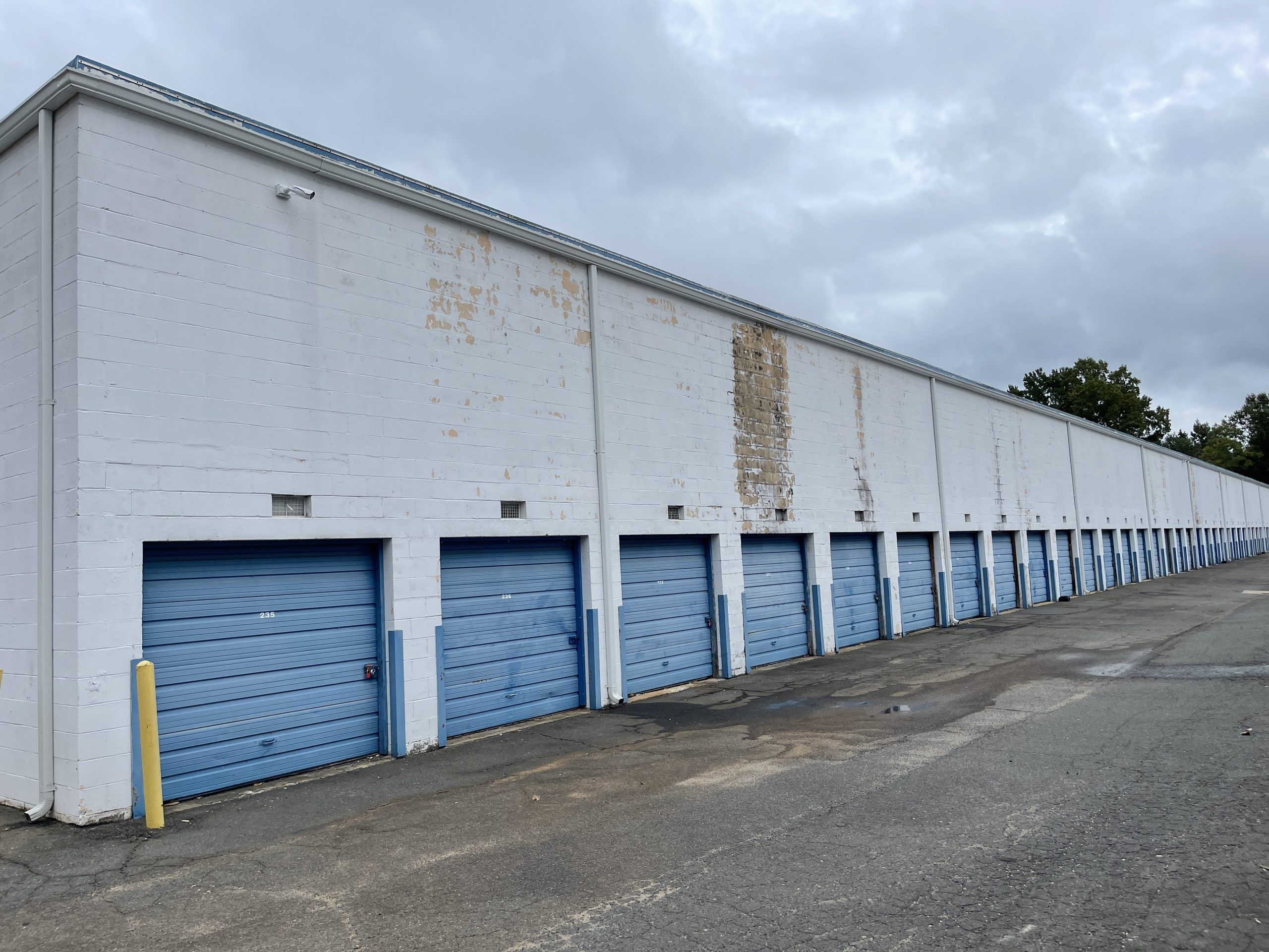 mini storage building south boulevard charlotte before repainting