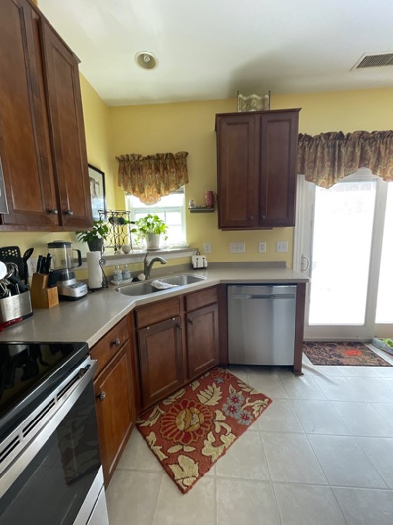 charlotte kitchen cabinets before painting