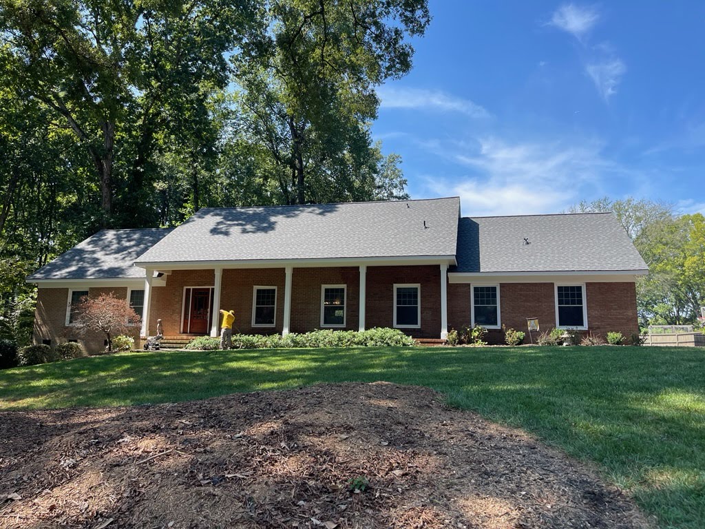 Lansdowne exterior before repainting