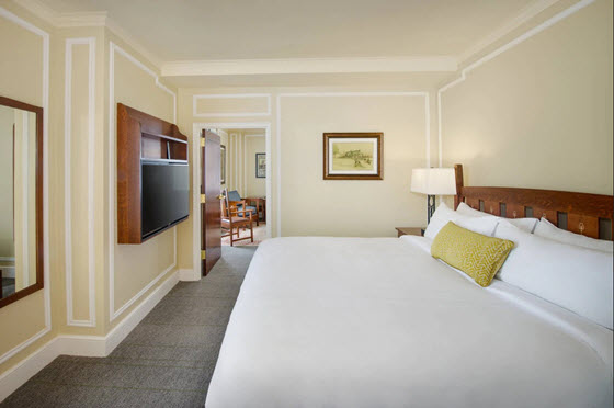 north syracuse hotel bedroom painted walls