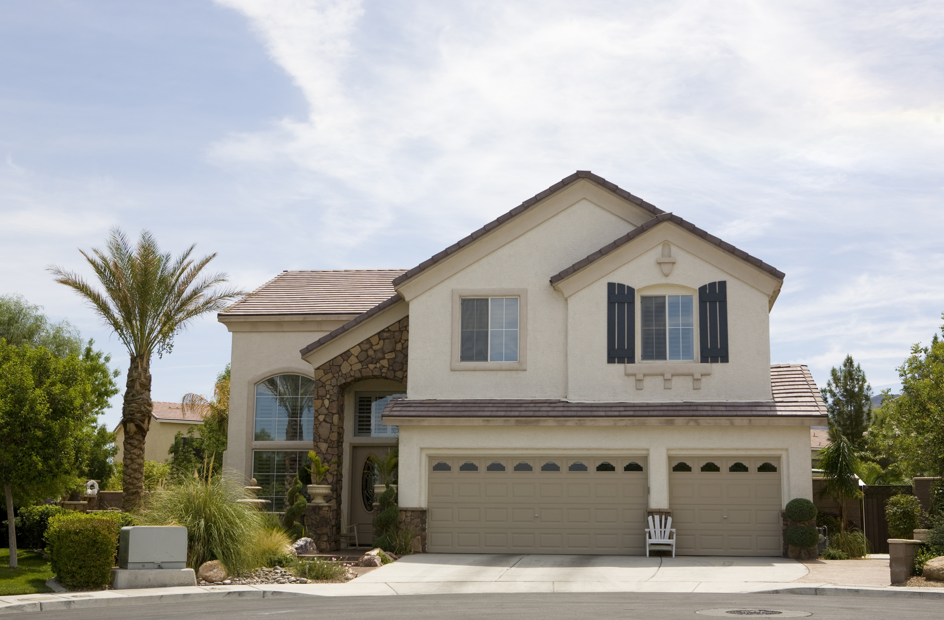 arizona home with dark accents