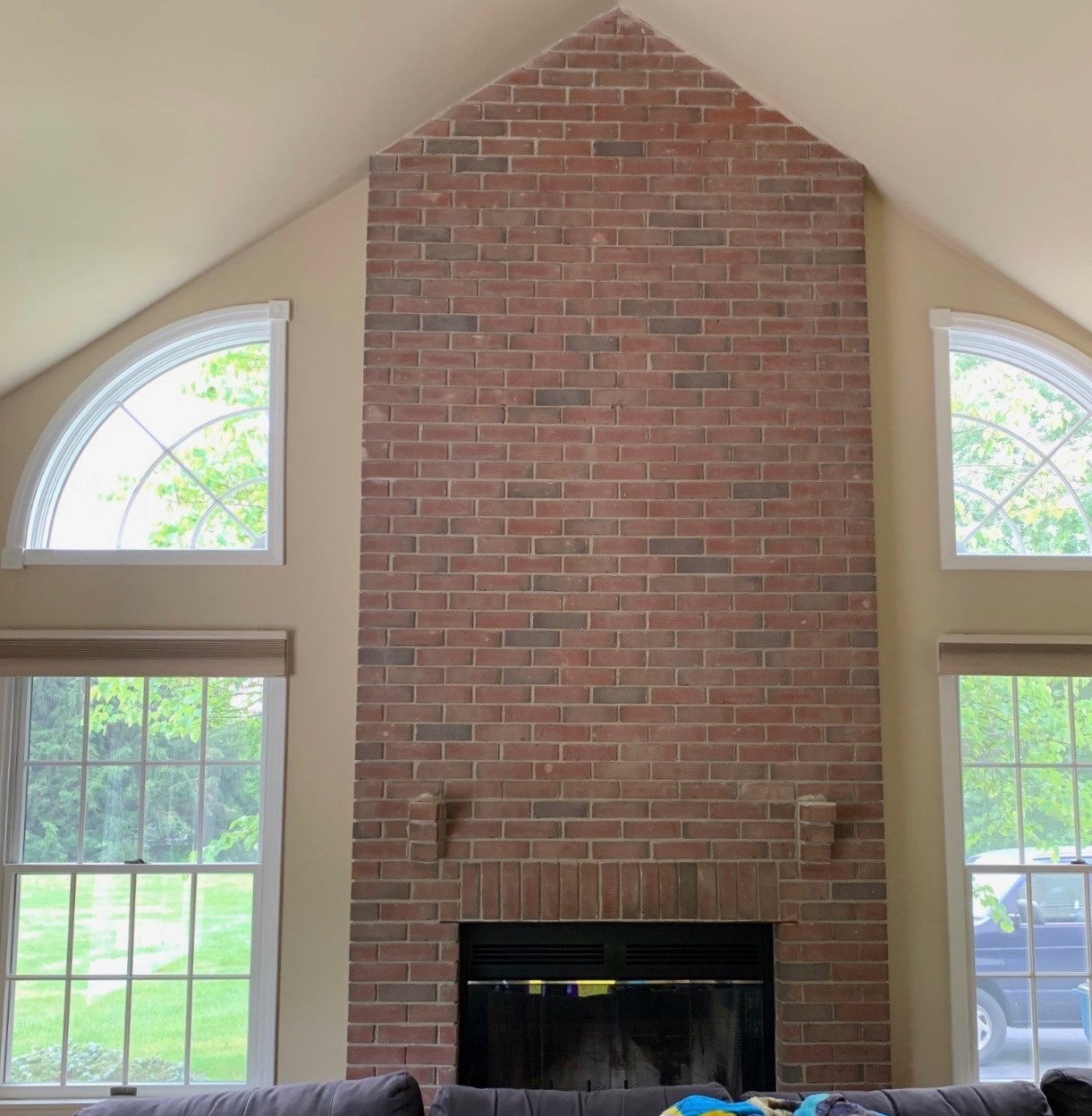 Fireplace Whitewashing Before