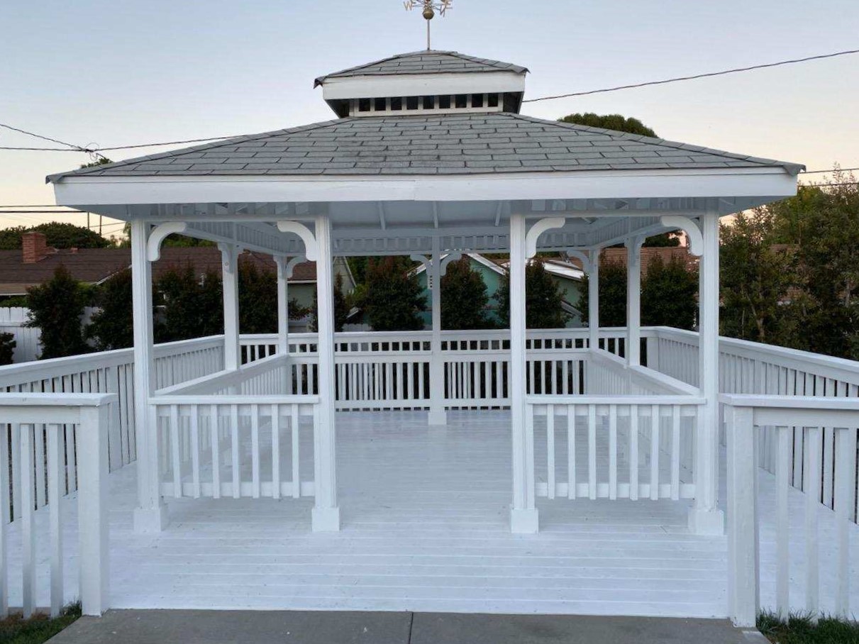 pergola painting project