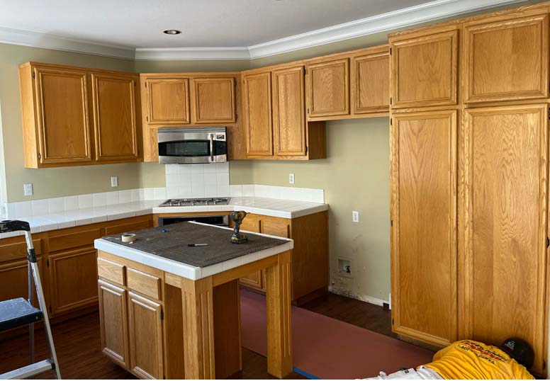kitchen cabinets before