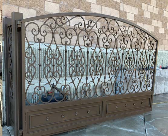 gate after painting and restoration