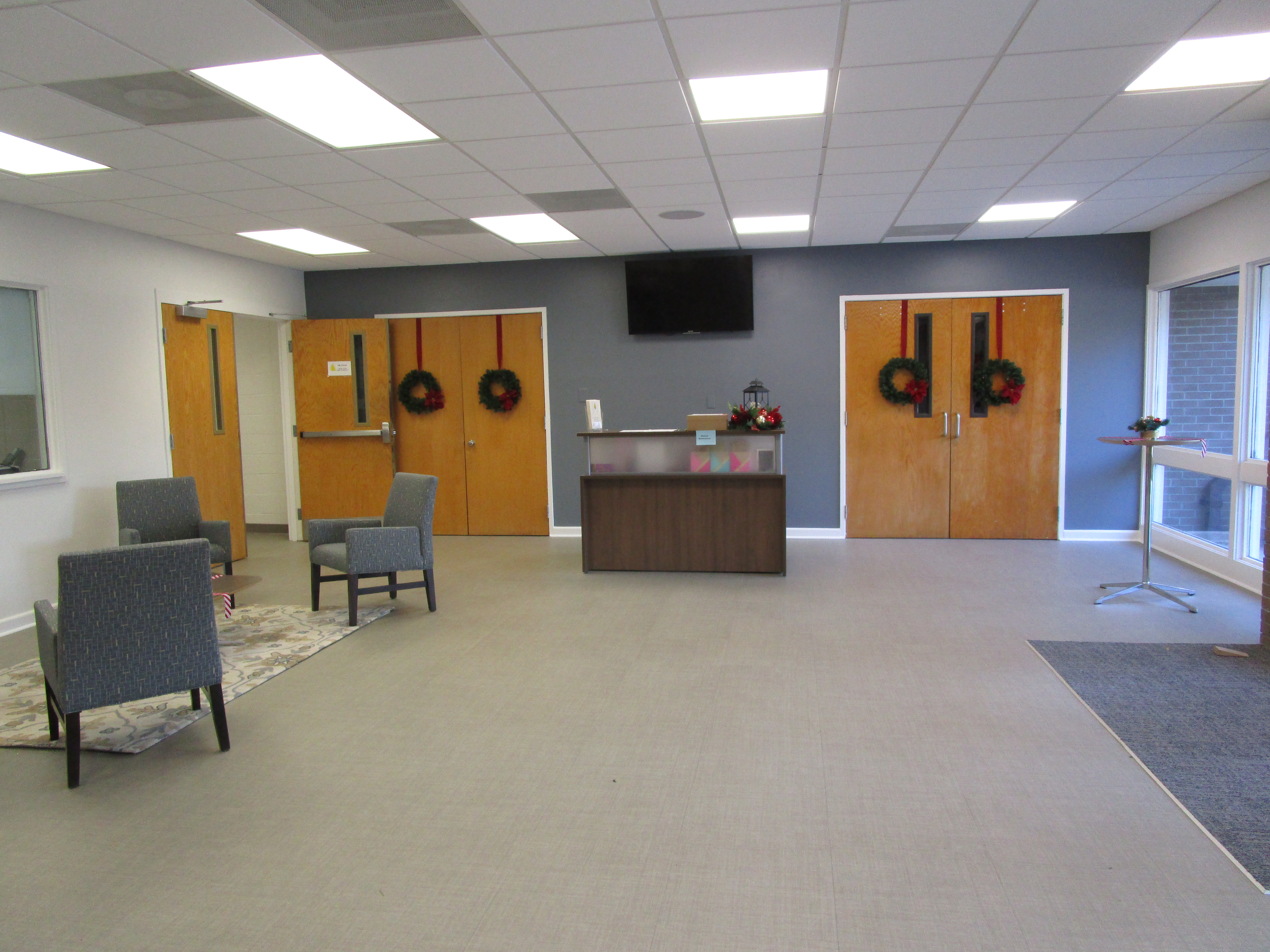 Candlewyck Baptist Church Entrance After
