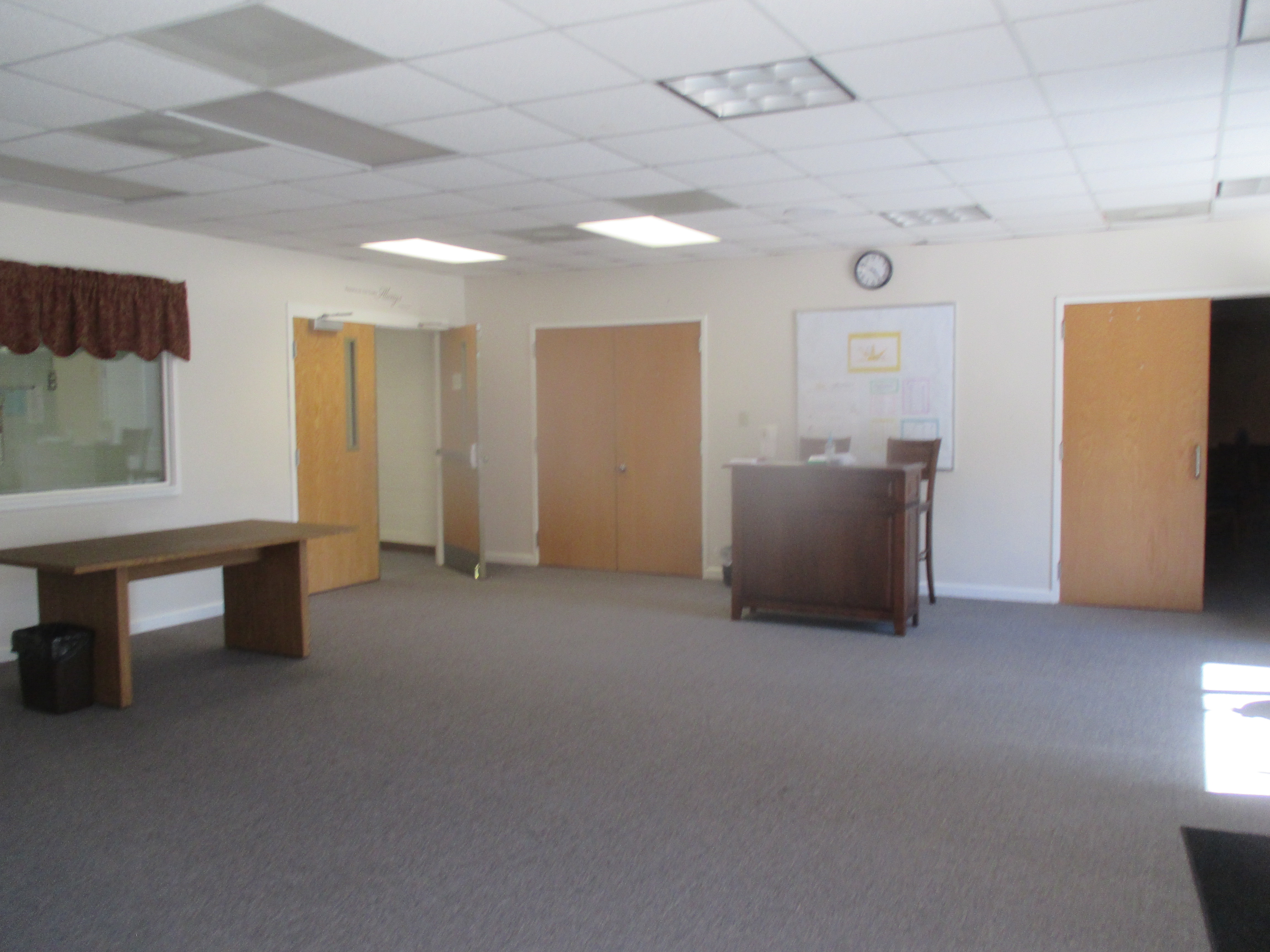 Candlewyck Baptist Church Entrance Before