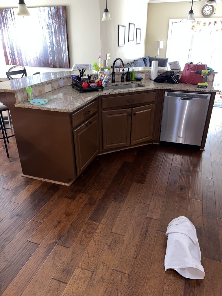 kitchen cabinet