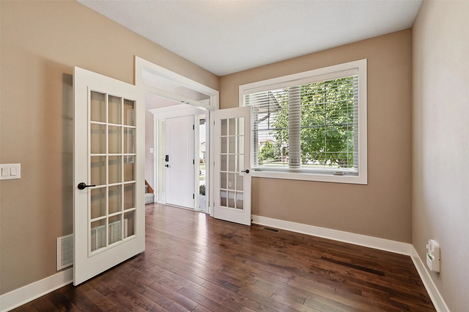 home office before being repainted