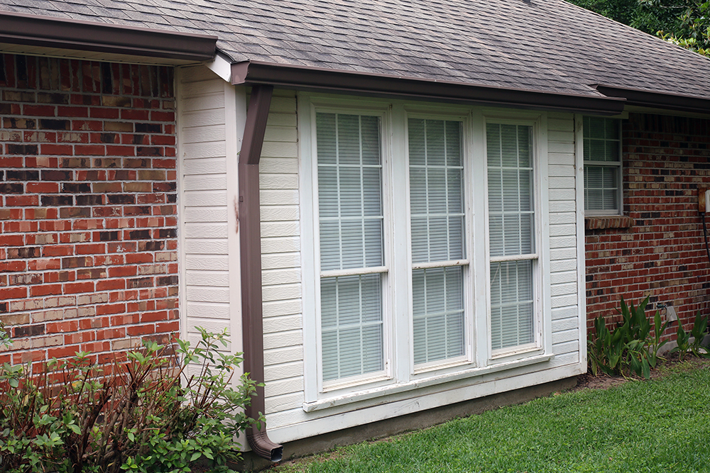 cracks around windows