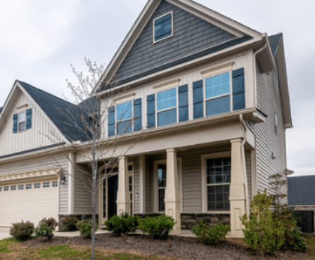 House with 4 pillars