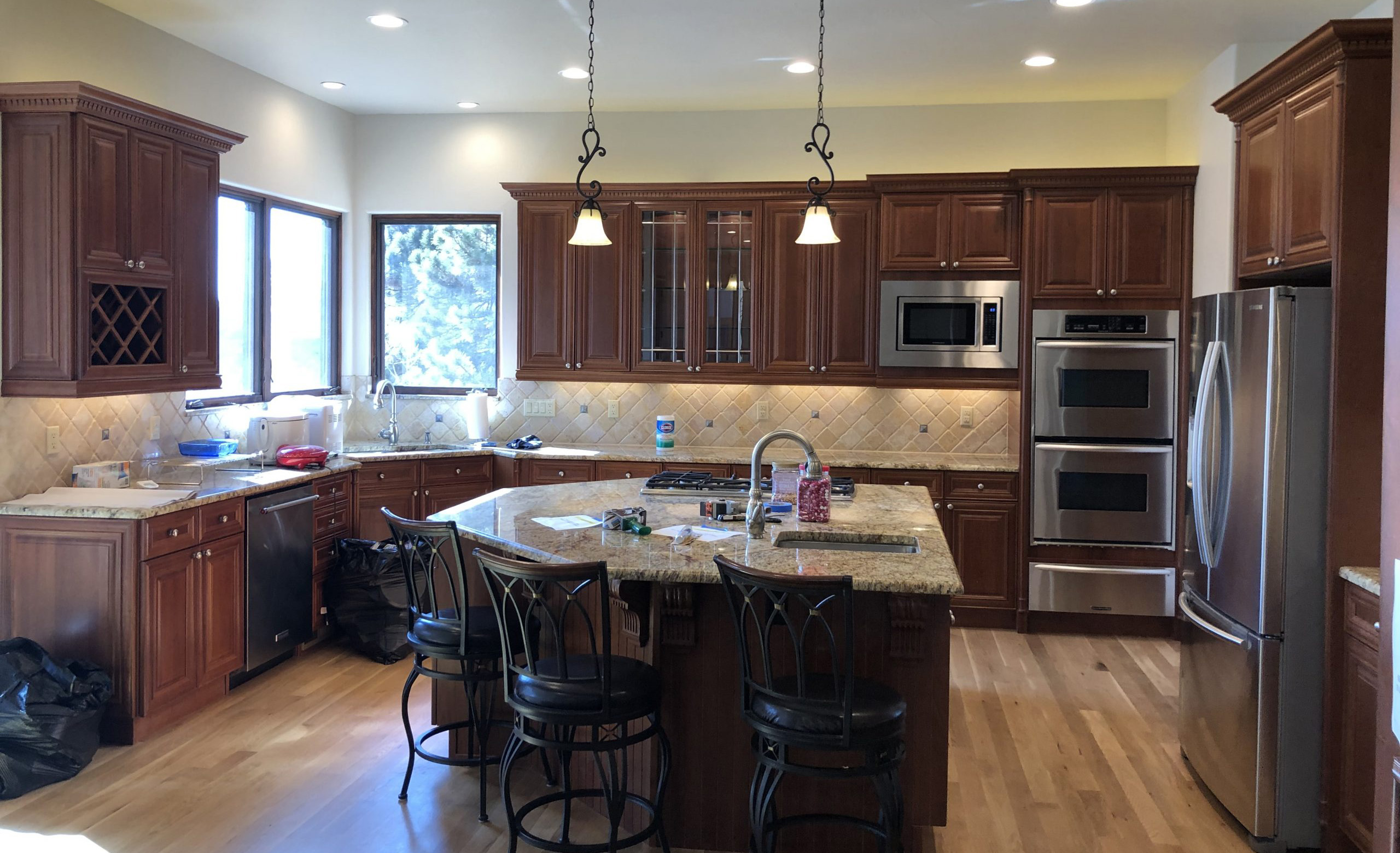 Cabinet Refinishing and Repainting Before