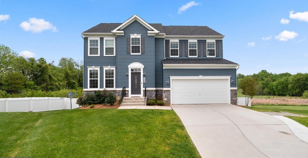 home with blue siding in columbia, md