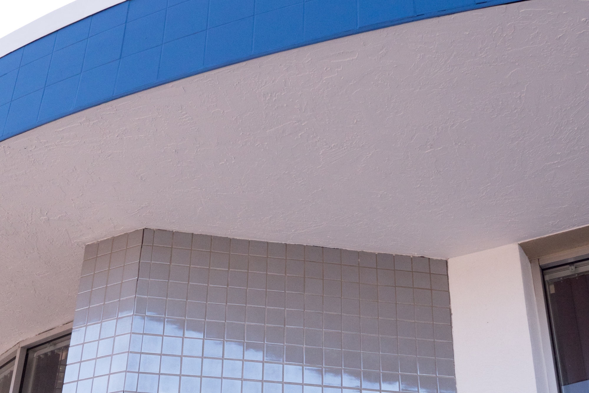 Ceiling and wall joint repainted