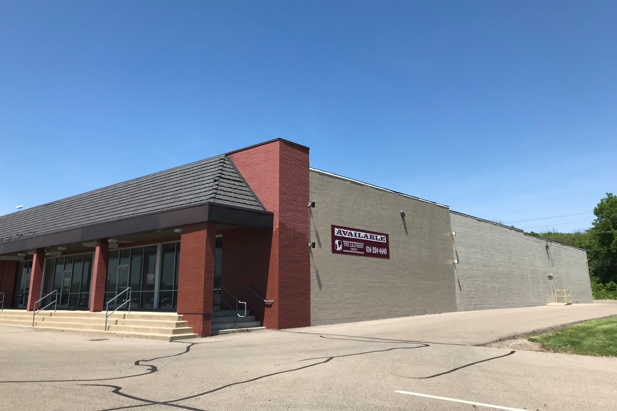 Corner of worn shopping center