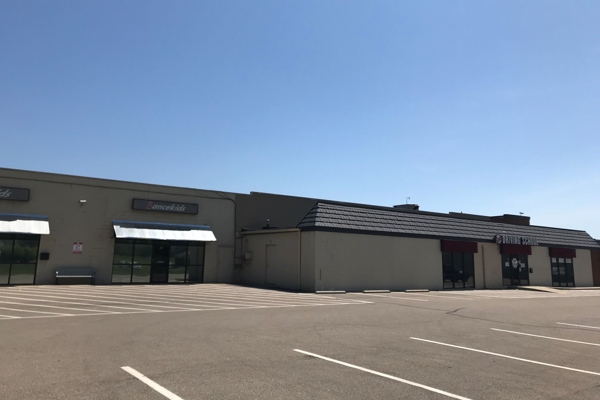 Storefront in need of repaint