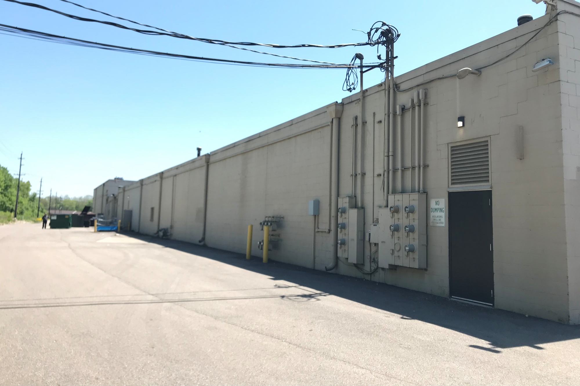 Back walls in disrepair