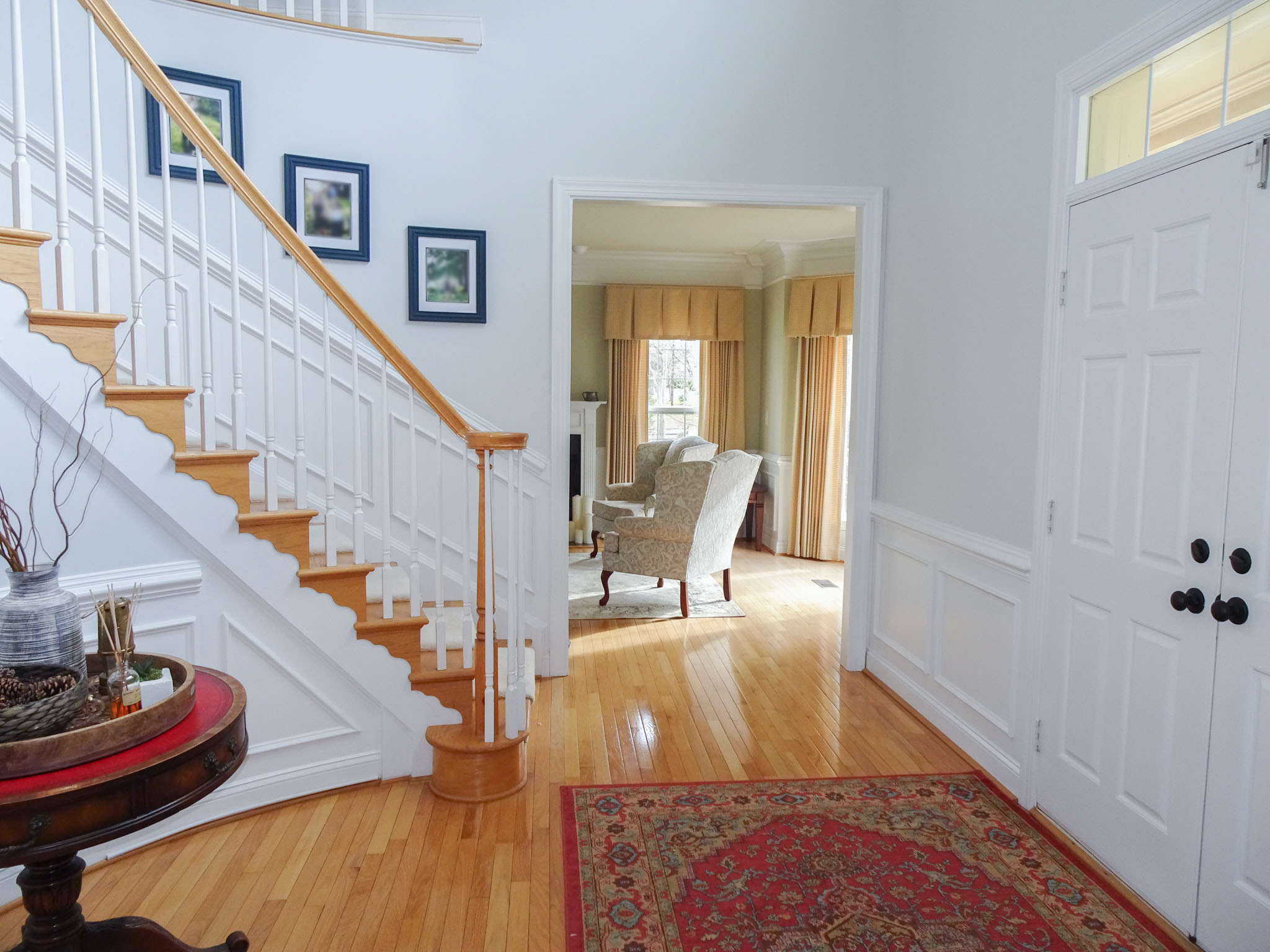 Interior Painting – Entryway & Stairs After