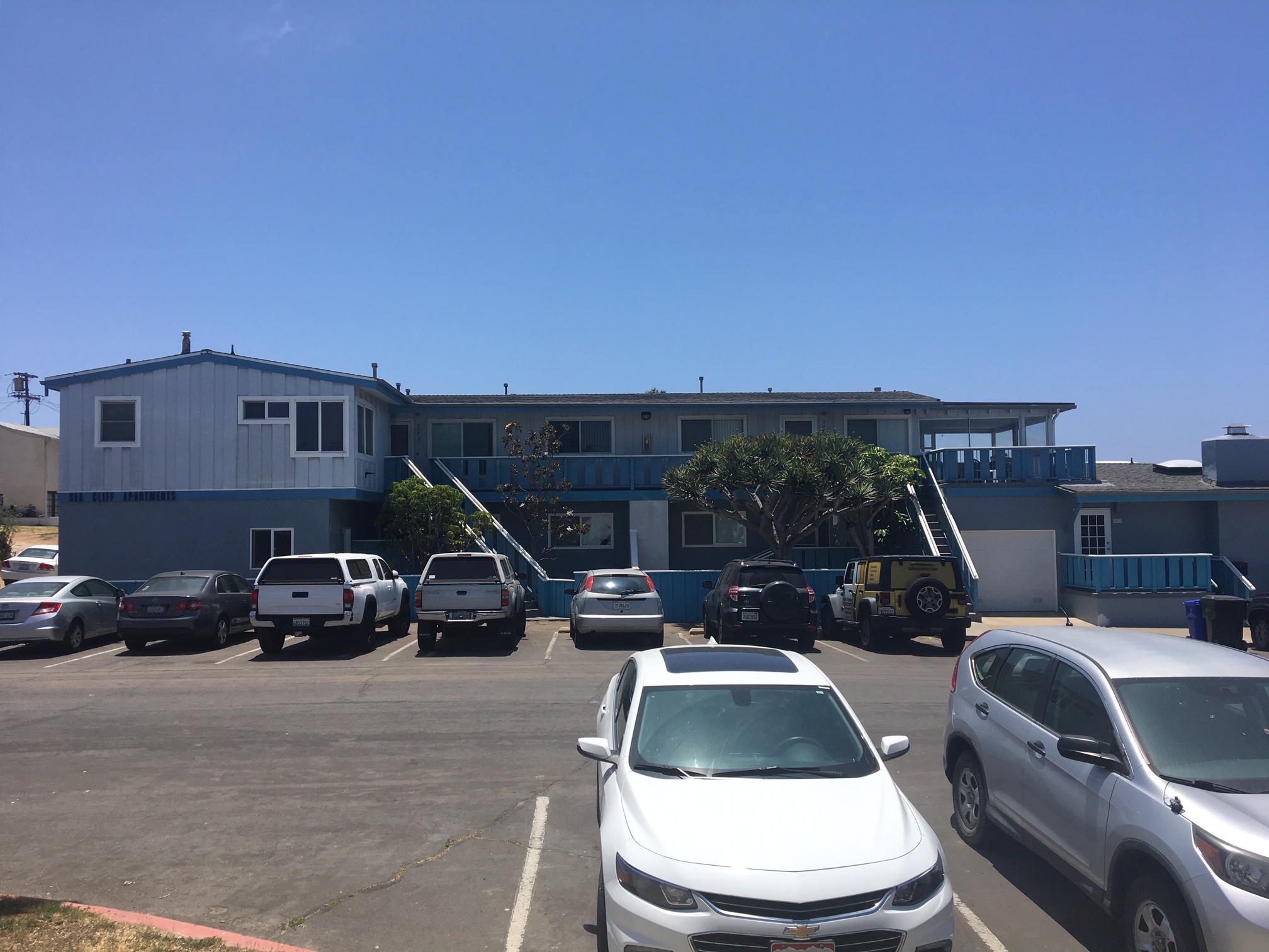 Sea Cliff Apartments Before